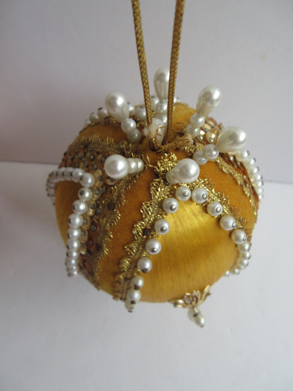 Handmade Red Gold Beaded Ribbon Crafted Christmas Ornaments Lot of 9 Vintage - Picture 4 of 16